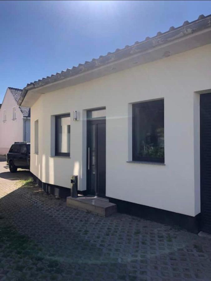 Ferienwohnung Zwergmoewe Rostock Exterior photo